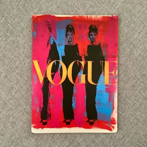 Vogue Audrey Hepburn Magnet - Picture 1 of 5